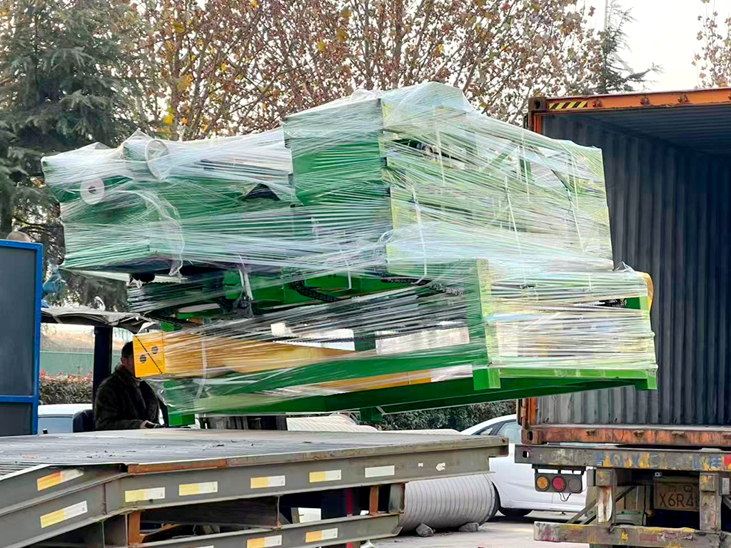 Delivery of plywood machinery (1)