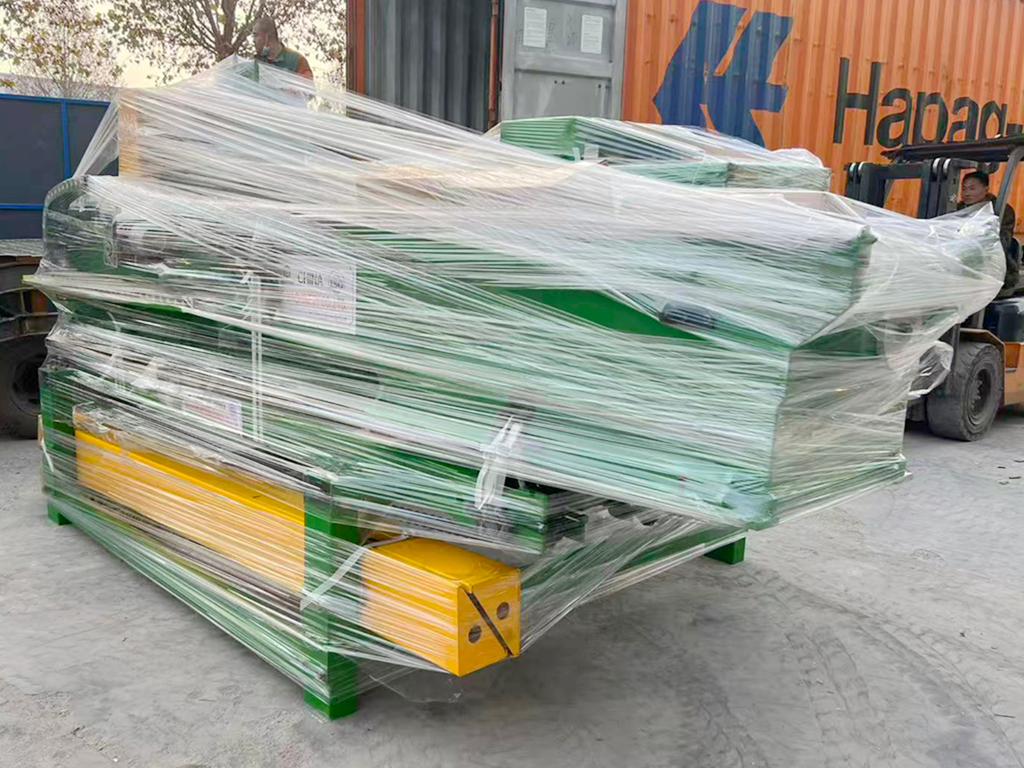 Delivery of plywood machinery (10)