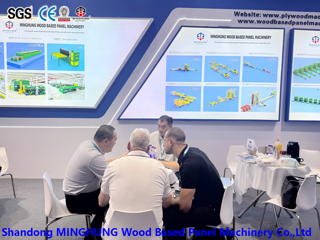 Attend the WMF exhibition (3)