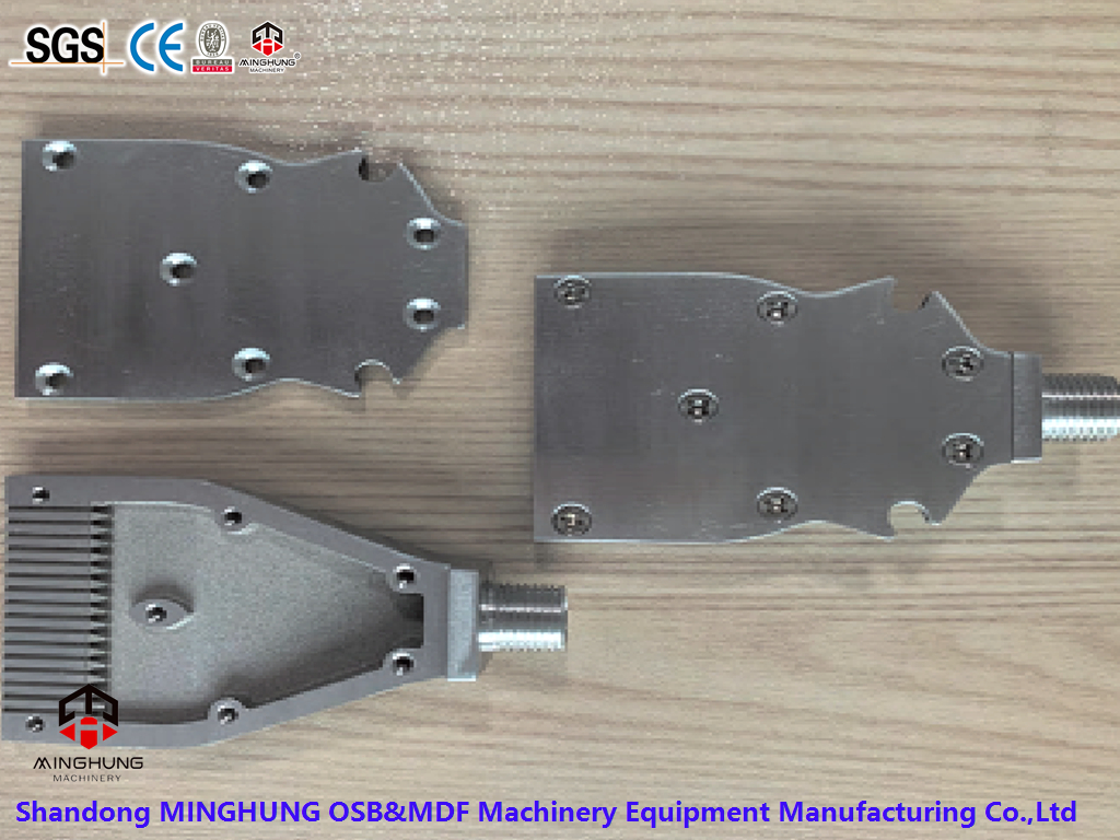 Mouthpiece For Chain Cleaning Mechanism.jpg